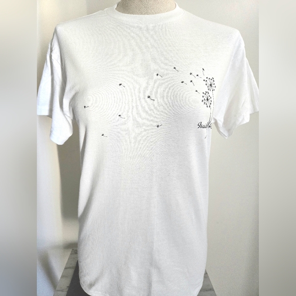 Handmade Unisex Dandelion Isaiah 40:8 T-Shirt - Picture 2 of 9